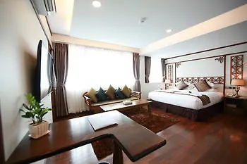 Hotel M Rangun 3*,